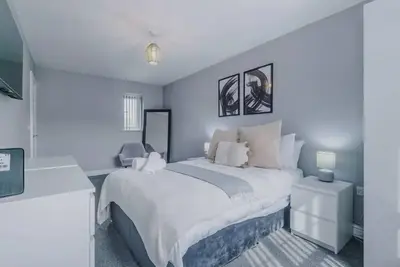 Image de House 3 Bed Sleeps 6 -Pets Ok -Patio -Free Parking