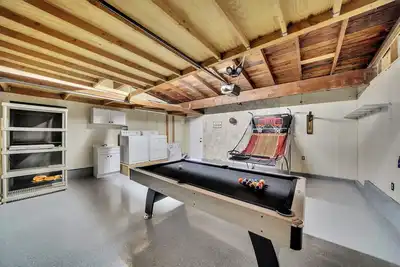 Image de Modern Spacious Disney Arcade Pool House