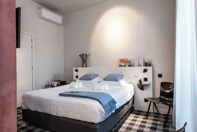 Ghent Getaway: Cozy Retreat for Two