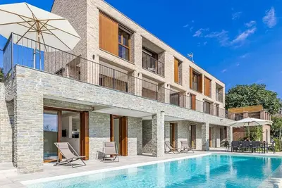 Image de Belle villa contemporaine avec piscine et vue sur les vignobles! - Villa Bianca