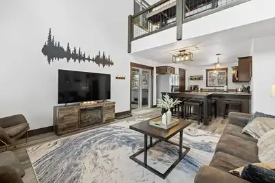 Image de Hillside Haven, Hot Tub, Private