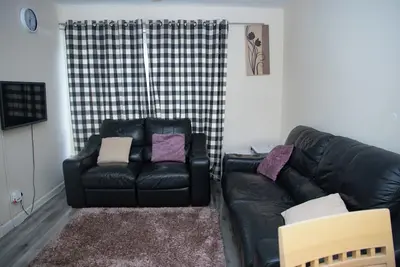 Image de City centre apartment with off street parking & tucked away in a quiet location
