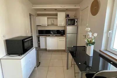 Image de T2 équipé en plein centre-ville, Wifi Gratuit