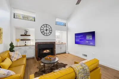 Image de Coyote Vacation Rental | 3-Br House on Canyon Dr, Prescott | mins to Dt • Patio • Pool • Tennis