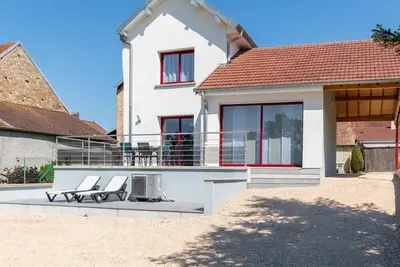 Image de Maison rénovée au bord de la Saône avec jardin et parking à Rigny