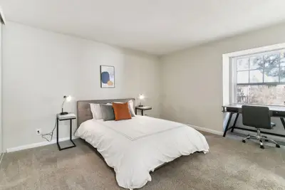Image de 400 winchester 2 Bed 2 Bath Apartment