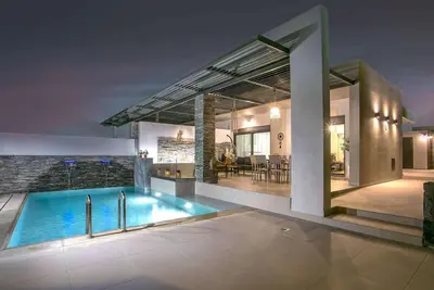 Image de Kiki Luxury Villa - ideally located just steps from the stunning Afandou Beach!