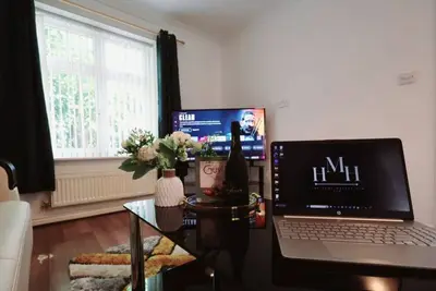 Image de Nec | Bhx | Hs2 | 4 Bedroom House | 3 Bathrooms | Free Parking | Pet Friendly