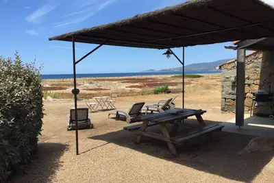 Image de Maison les pieds dans l’eau, golfe de Sagone, plage du Liamone
