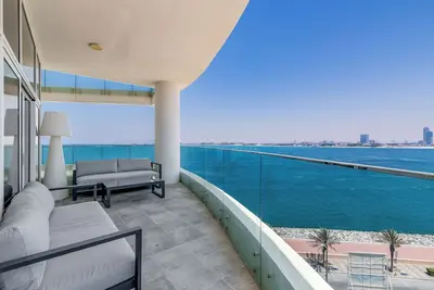 Image de Globalstay Luxury Azizi Mina Beachfront