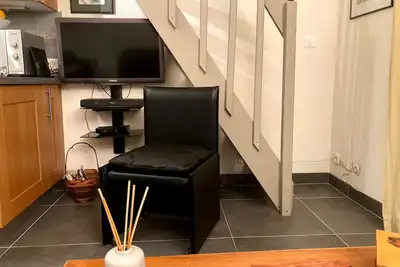 Image de Mignon petit appartement à Cavalaire-sur-Mer avec vue sur mer.