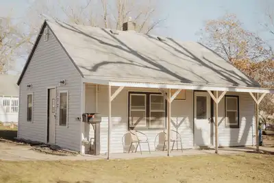 Image de Cute Dog-Themed Stay – Steps to Cafés & Dordt