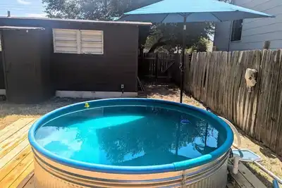 Image de ⭐️Peaceful Bungalow⭐️Near 2 Lakes⭐️Private Cowboy Pool⭐️