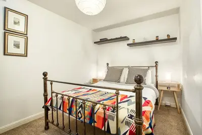 Image de Cosy & Welcoming Home | Free Parking | City Centre