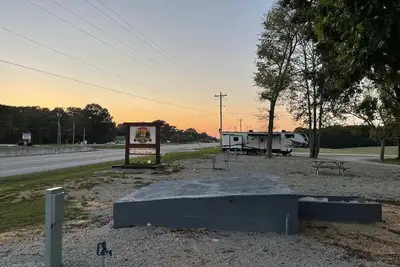 Image de Cozy campground with WiFi near serene Natchez Trace Parkway