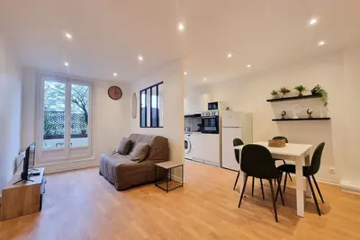 Image de Appart neuf avec terrasse à 2 pas du centre