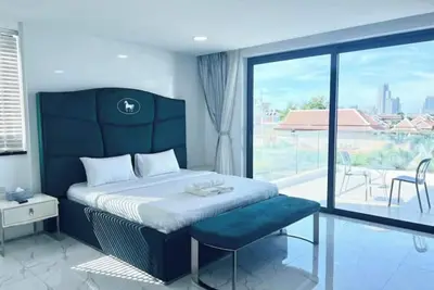 Image de TagVilla Palm Spring Villa in Pattaya -08 Bedroom