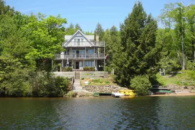 Image de Secluded Lakefront Vacation Home