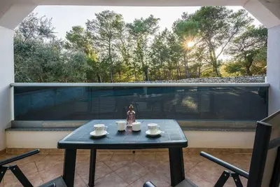 Image de With air conditioning and Wi-Fi | for 2-4 persons | quiet area