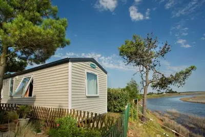 Image de ZEcamping 4* animé 2km plage parc aquatique locatif Tv clim 36m2