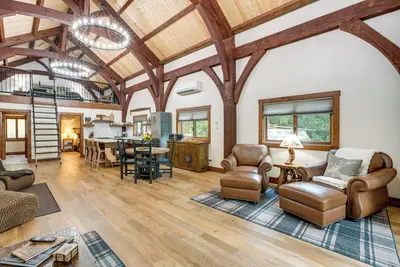 Image de Bear Lodge Waterfront Cabin w/ Level 2 Ev Charger