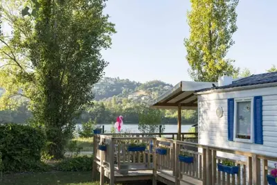 Image de Camping 3 étoiles - Piscine - ccaegb0