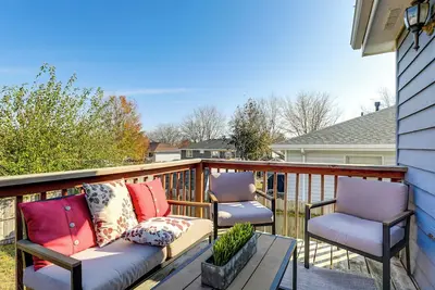 Image de 3 Mi to Unl & Memorial Stadium: Home w/ Large Yard