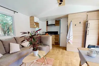 Image de ZEcamping 3 étoiles familial toboggans dog friendly locatif Tv Lv clim