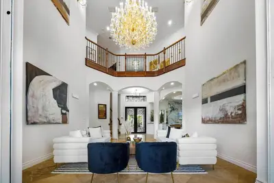 Image de Villa Tortuga: Spacious villa with 10 bedrooms +Pool + hot tub + guest house