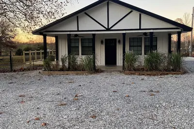 Image de Charming 3-bedroom farmhouse with WiFi, Ac and heating in wonderful Washburn