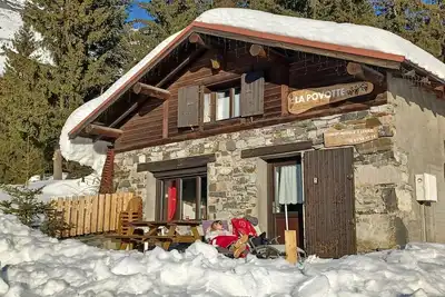 Image de Chalet \"La Povotte\" avec vue sur les montagnes, terrasse privée et Wi-Fi