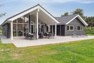 Image de Belle maison à Stege avec sauna