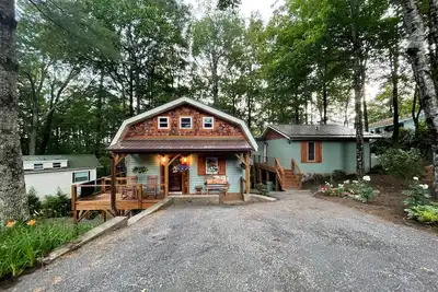 Image de Sanctuary Summit @Linville Land Harbor: Updated home hot tub, deck fireplace, & amenity access!