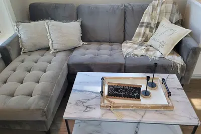 Image de Charming tiny home in lakeside Sherrills Ford with WiFi, Ac, pool & fitness room