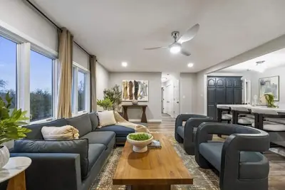 Image de Your Unique Stay by the Tracks | Lcp Collection