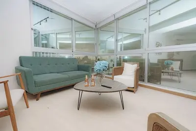 Image de Luxury 2br Cityview apt, parking and balcony