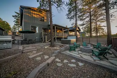 Image de Stargazer - The Desirable Home w/Ac and Hot Tub