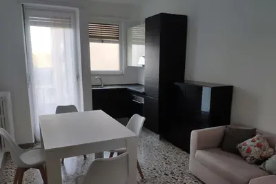 Image de Bright Apartment in residential area with balconies