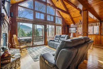 Image de Valley View Retreat is a tastefully decorated home. Beautiful views The Killington golf course and Green Mountain National Golf Course are just a few minutes from this location.