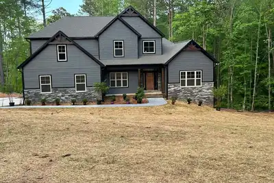 Image de Brand New Luxurious 6br Lake Norman Home w/ Private Pool & Dock | Whispering Win