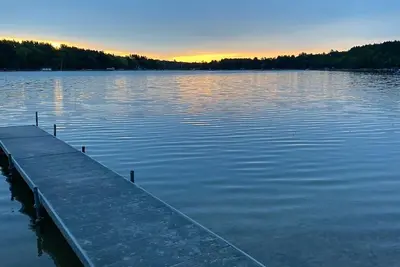 Image de The Point on Fish Lake! Luxury Updated Lakefront Sleeps 12