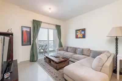 Image de StayShort - Charming, Sun-Filled 1-Bedroom in Red Residence, Dubai Sports City