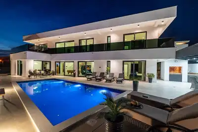 Image de Luxury Villa Royal Hill with 34 m2 pool, family, sea view, bbq