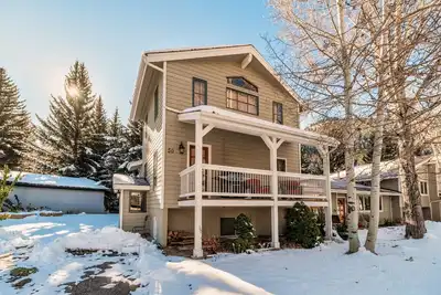 Image de 3 Bd/2 Ba Alpine Getaway Right In Avon