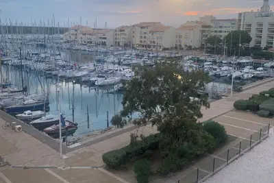 Image de escapade vue sur le port