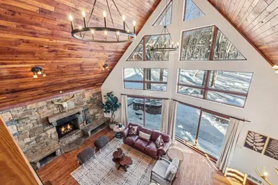 Image de Spacious Cabin-Laurel Highlands-Bike-Hike-Raft-Ski-Golf, Black Fern Cabin