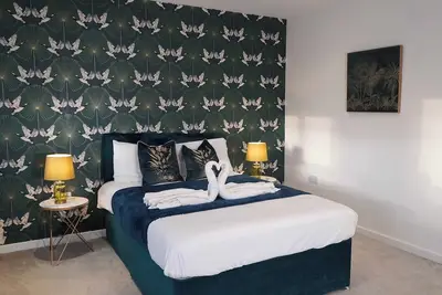 Image de Fort House 6 big bedrooms 8 beds - Nec, Jlr, M6, M42