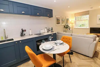 Image de 28 Rock Mill Holiday Apartments, romantic, with a garden in Calver