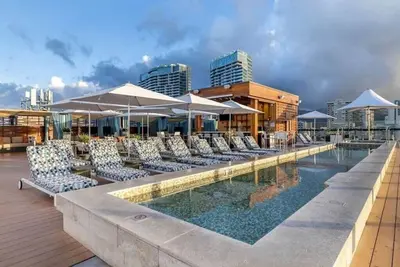 Image de Hokulani Waikiki, a Hilton Grand Vacations Club - 1 Bedroom Plus - 1bp