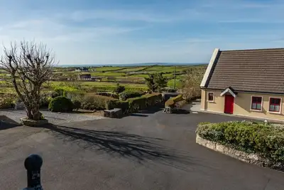 Image de An atlantic view cottages  that sleeps 6 guests  in 3 bedrooms